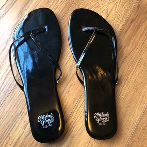 NWOT Faded Glory | Black Flip Flops